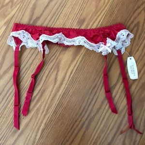 Victoria’s Secret Garder Belt